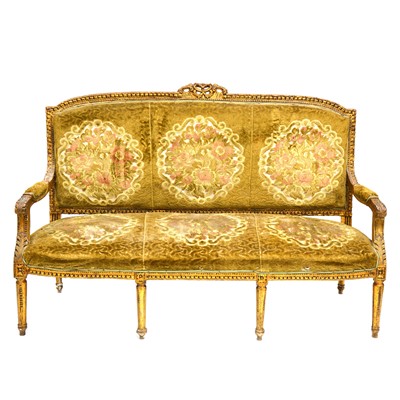 Lot 582 - Louis XVI style giltwood suite