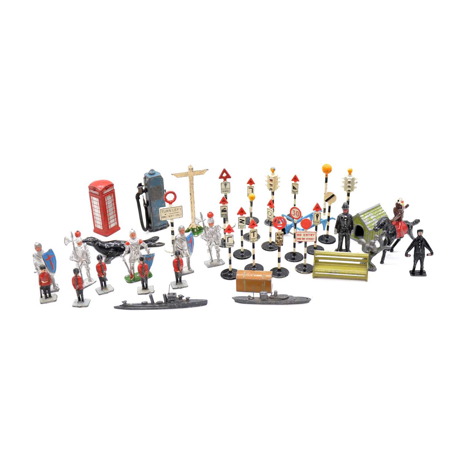 Lot 20 - Metal figures, including Dinky