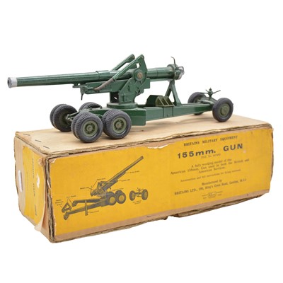Lot 166 - Britains Toys 2064 155mm military field gun, boxed
