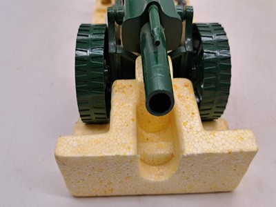 Lot 210 - Britains Toys 9740 18" heavy howitzer, boxed