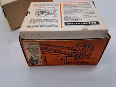 Lot 210 - Britains Toys 9740 18" heavy howitzer, boxed