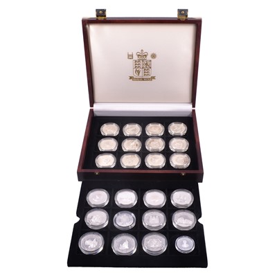 Lot 330 - Royal Mint coin case with 24 silver coins, Commemoratives of Commonwealth Counties.