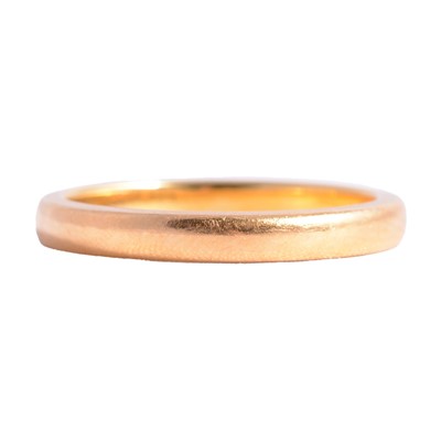 Lot 103 - A 22 carat yellow gold wedding band.